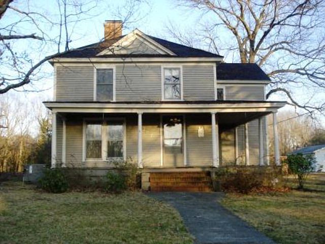 1st image of 207 N Carter St
