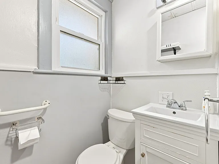 69 Division St #1RST FLOOR — Photo 14