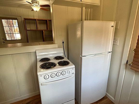 4th image of 3682 Alder Ave