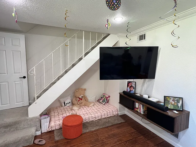 3706 Oxford Cmn — Photo 26