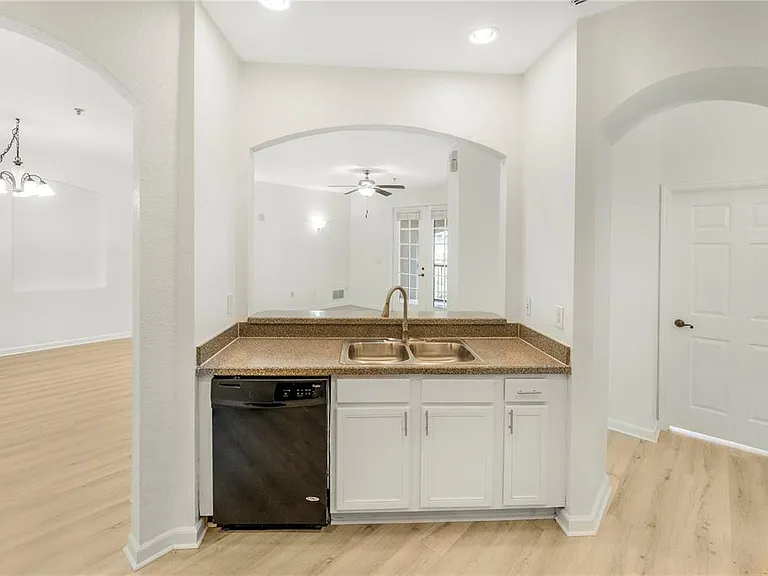 3351 Whitestone Cir #304 — Photo 4