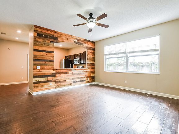 4th image of 12720 Woodbury Glen Dr