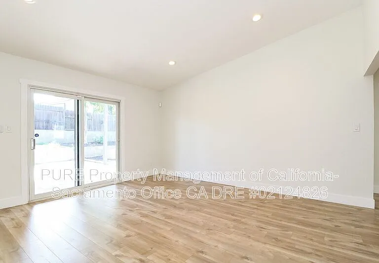 5713 Mesa Verde Cir — Photo 2