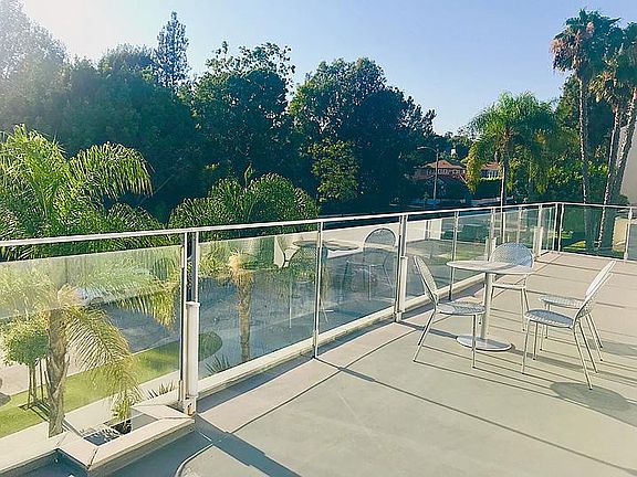 11090 Ophir Drive, Westwood, CA 90024 - Extra-Large Private Balcony
