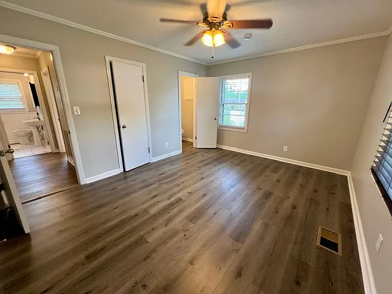 807 Peachtree St — Photo 17