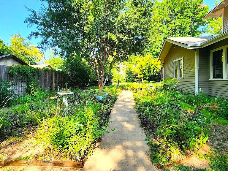517 S Flood Ave — Photo 41