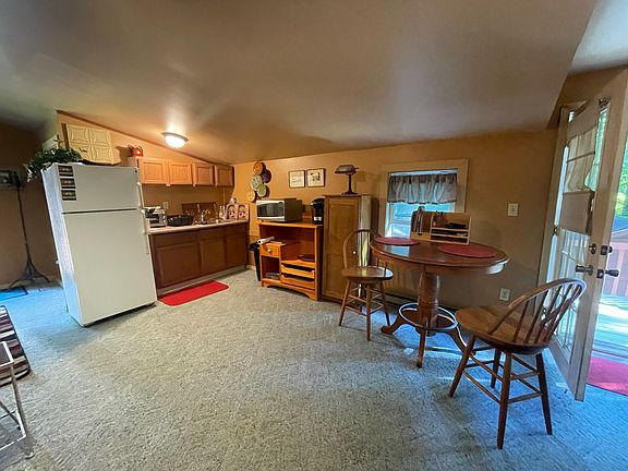 4th image of 487 Crescent Ave #1