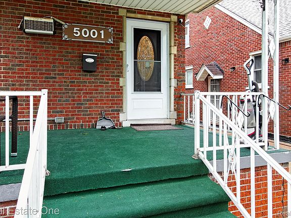 5th image of 5001 Reuter St