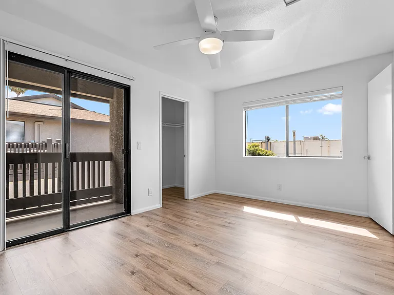 Pacific Villas — Photo 30