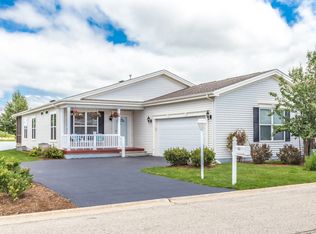43 Rocking Horse Ln, Grayslake, IL 60030