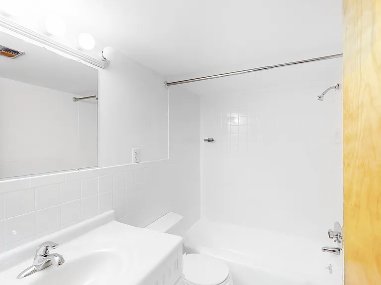 191 W Wyoming Ave #11 — Photo 8