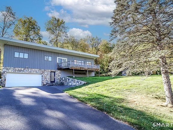 4th image of 38 Cedar Ln Extension