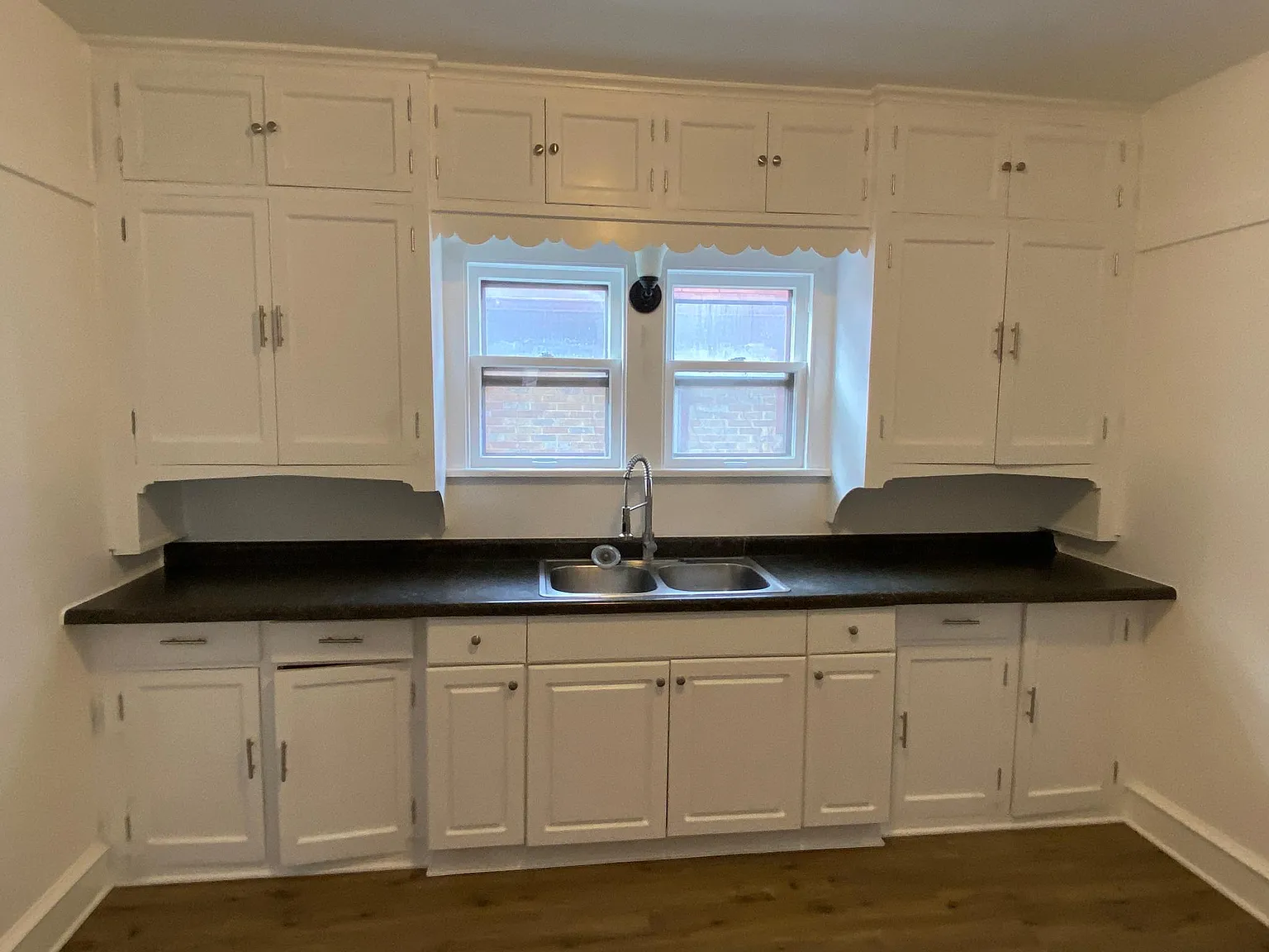 2 bed, 1200 sqft, $1,145 — Photo 3