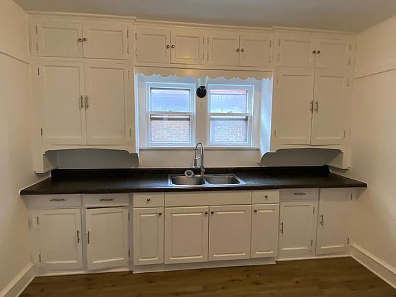 3rd image of 4609 N 38th St #4609