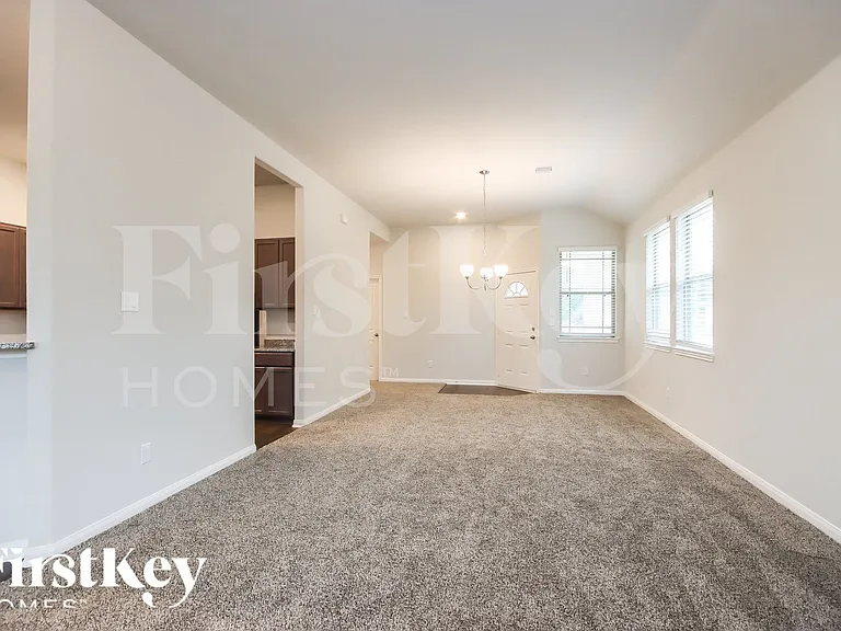 11024 Patriot Ct — Photo 4