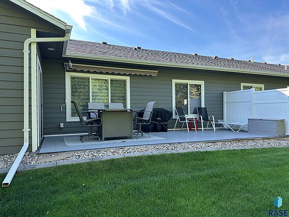 4th image of 128 Silver Creek Dr
