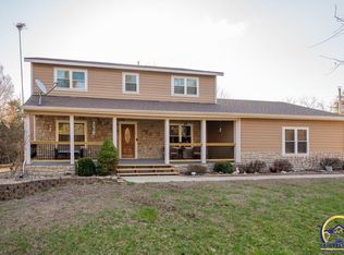 5830 NE Shaffer Rd, Topeka, KS 66617