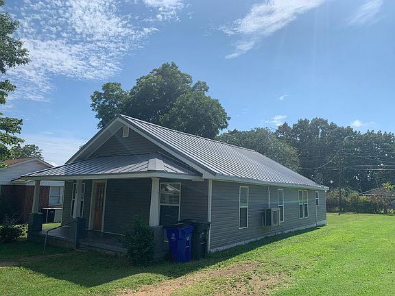 2nd image of 209 Weakley St
