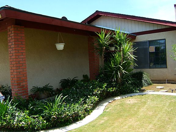 Side of Entry Way