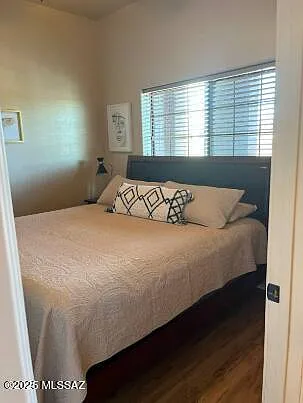 2026 E River Rd #204 — Photo 6