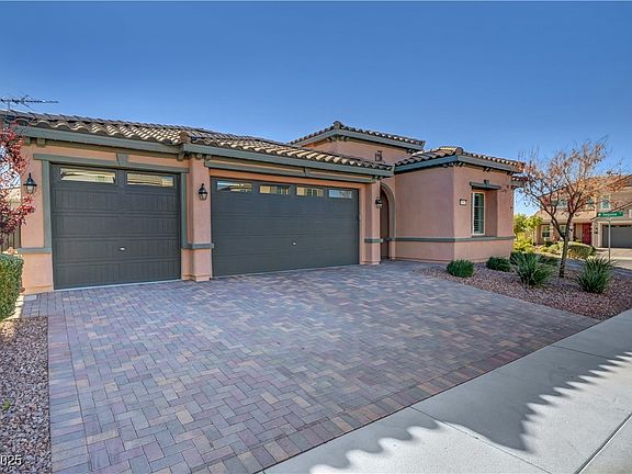 3rd image of 1551 Bryce Canyon St