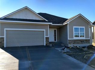 21639 W Hale St, Spring Hill, KS 66083