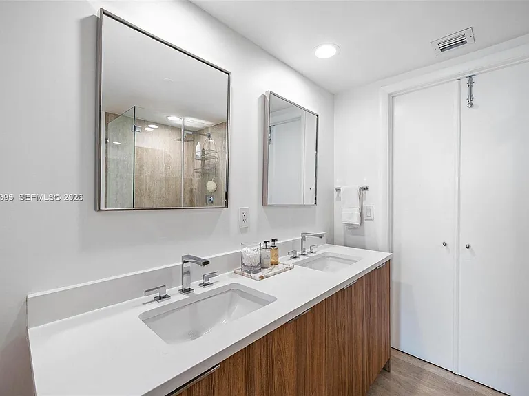 50 Biscayne Blvd #2706 — Photo 23