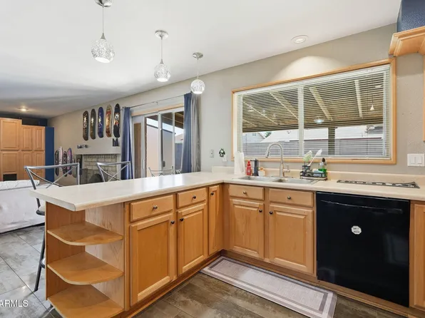 2421 E HILTON Avenue, Mesa, AZ 85204