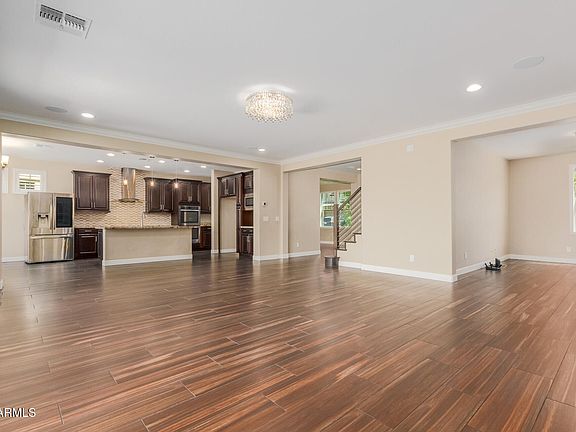 4th image of 920 W GRAND CANYON Drive