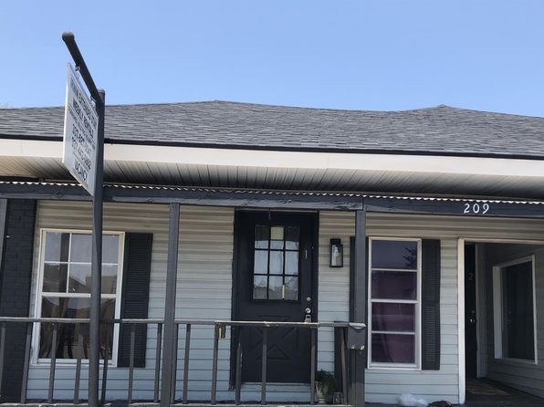 209 S Irwin St