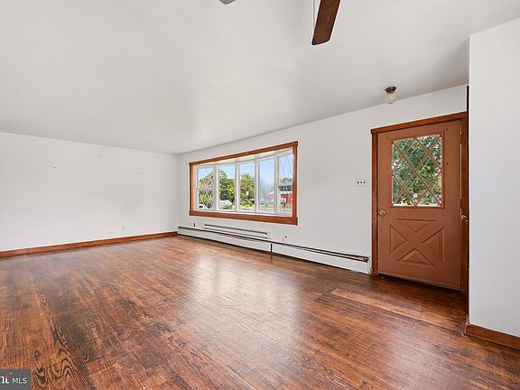 4th image of 161 Carranza Rd
