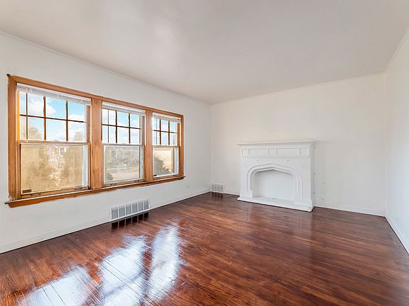 3rd image of 1908 S 23rd Ave