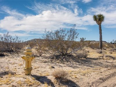 4 Burke Rd, Landers, CA, 92285
