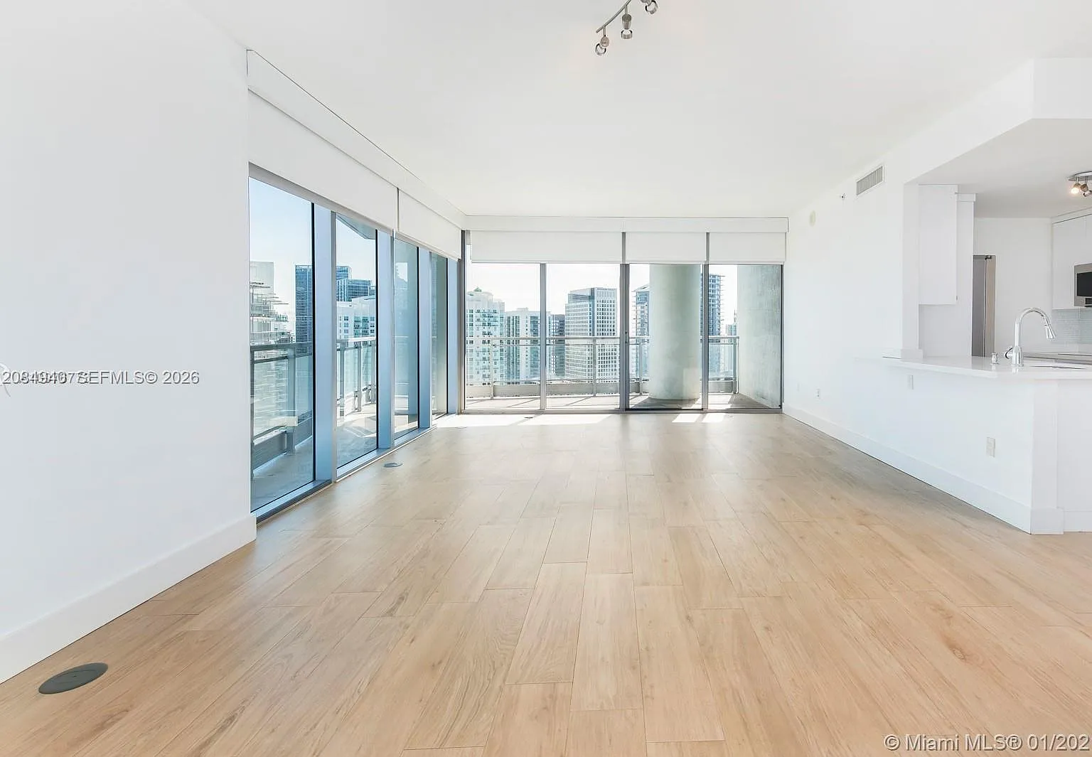 Ivy Condo — Photo 3