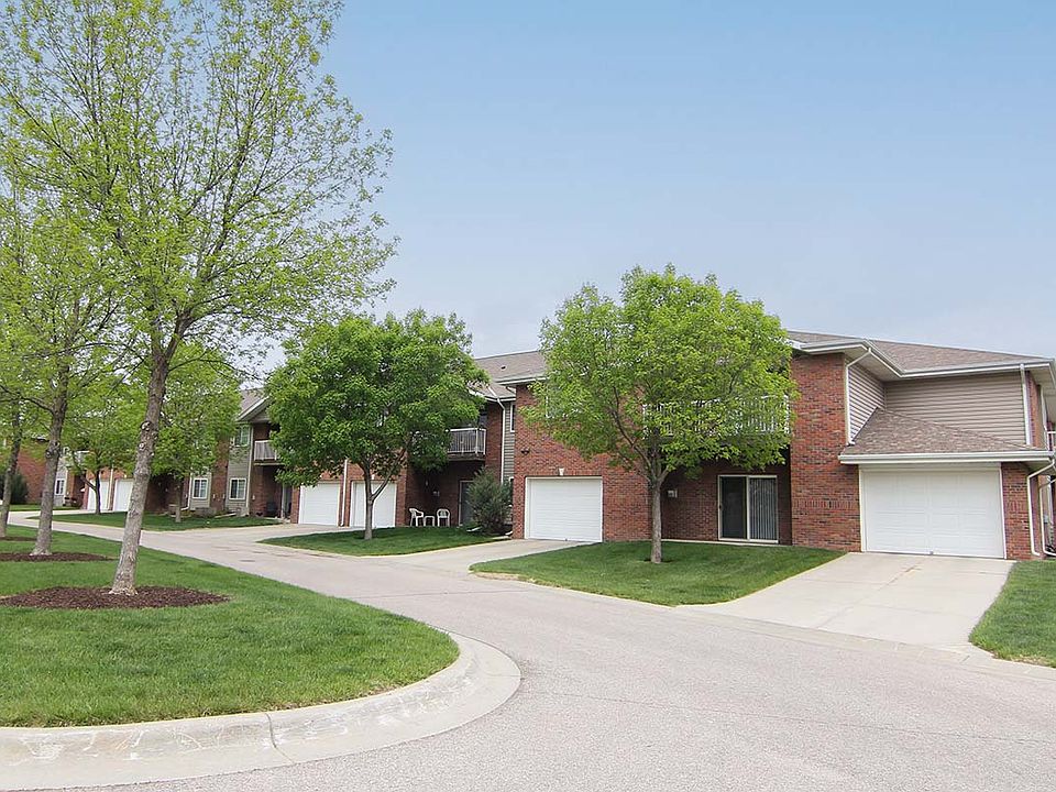You'll love our tree-lined streets that feature tons of greenery.