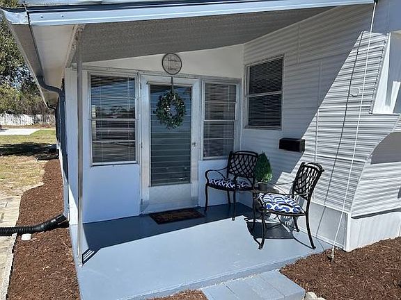 4th image of 2201 Ocean View St