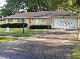 879 E Holly Way, Palatine, IL