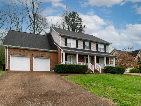 710 Creek Dr, Chattanooga, TN 37415