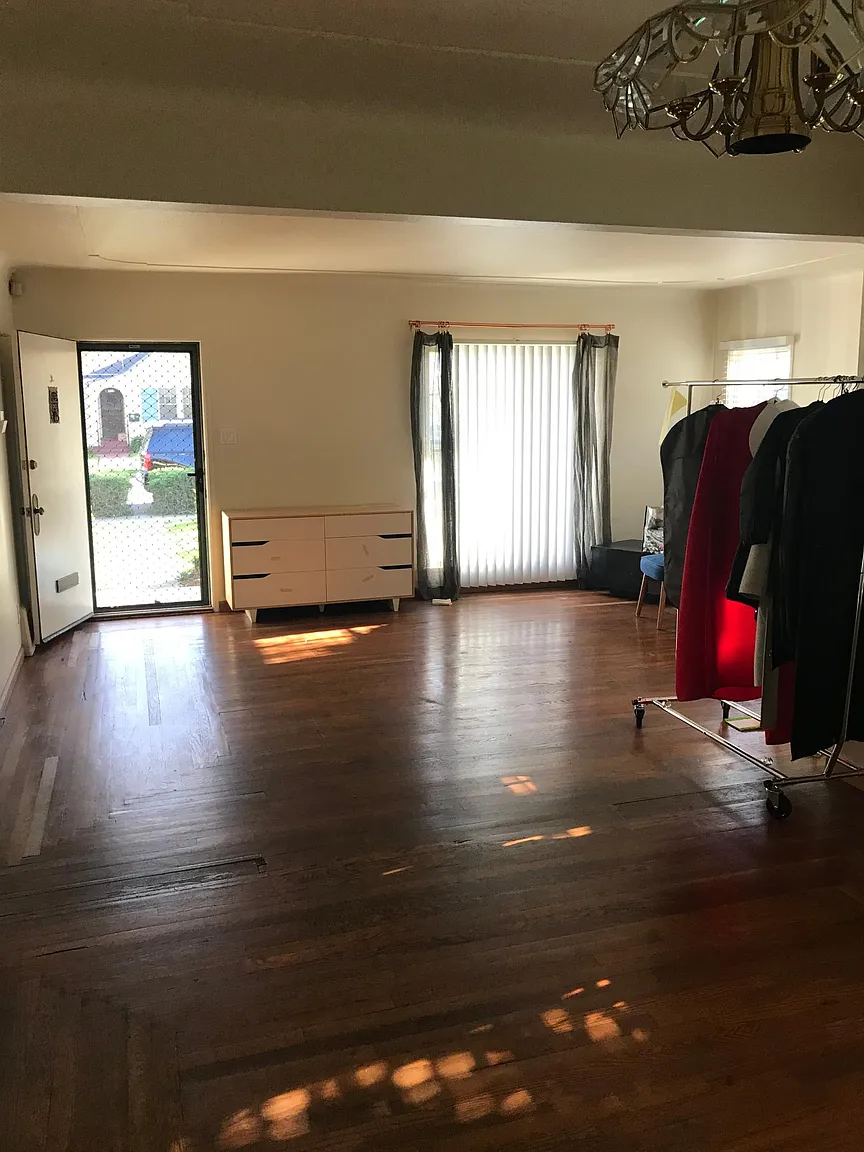 1055 Bennett Way photo 1