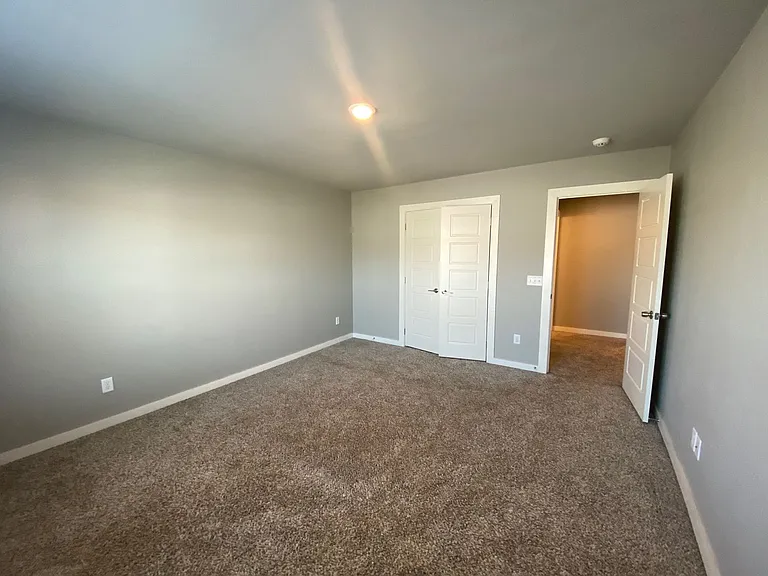 17612 Hampton Park Dr #B — Photo 29
