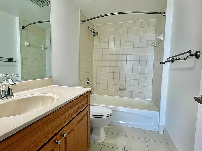 900 8th St #1501 — Photo 12
