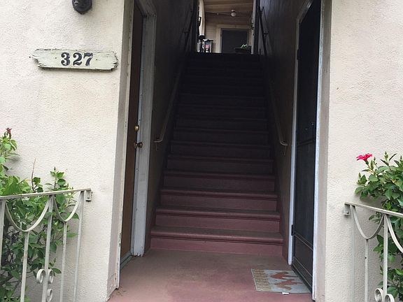 3rd image of 327 Riverdale Dr APT 5