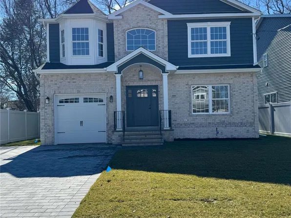 2012 Potter Avenue, Merrick, NY 11566
