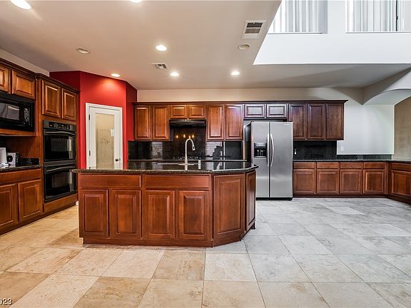 4th image of 2841 Kandahar Ave