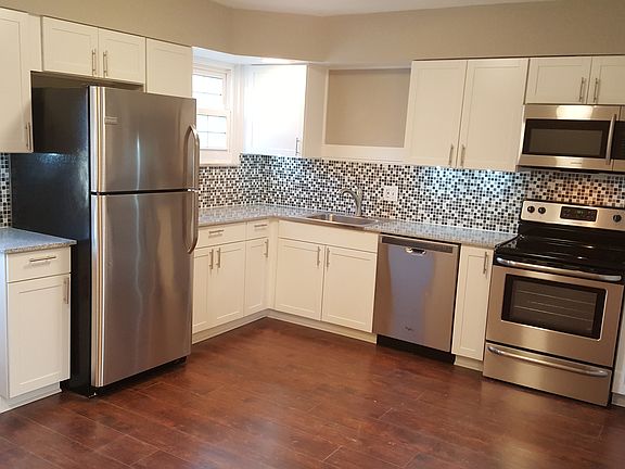 5th image of 2837 Pease Dr