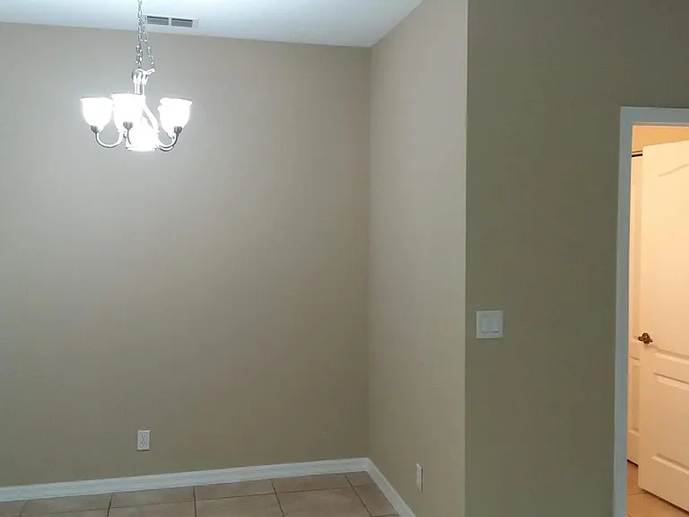 2410 SE Union Park Dr — Photo 8