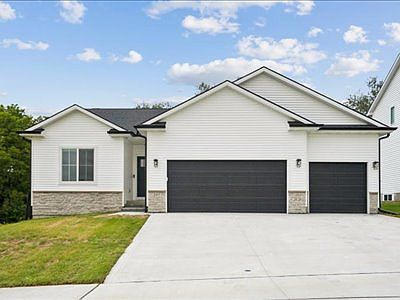 1st image of 307 S Walnut Dr