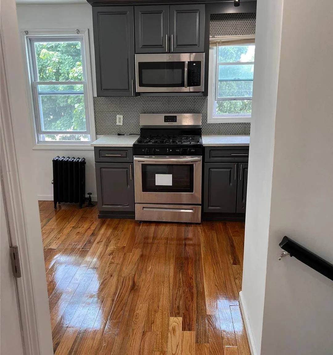 2 bed, 1.0 bath, $3,100 — Photo 1