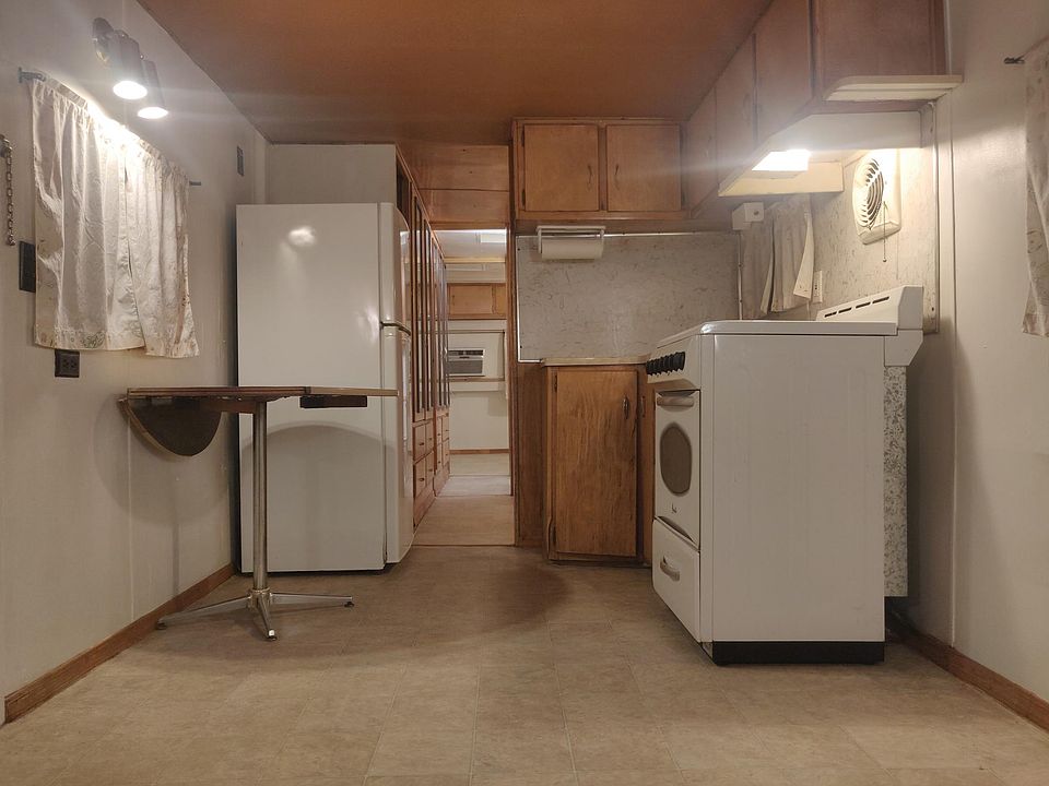 Kitchen toward bedroom