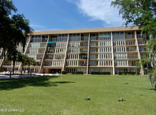 520 Beach Blvd APT 408, Biloxi, MS 39530
